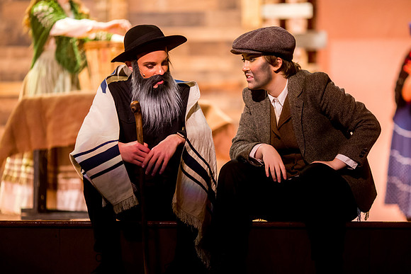 Fiddler on the roof-63