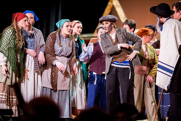 Fiddler on the roof-67
