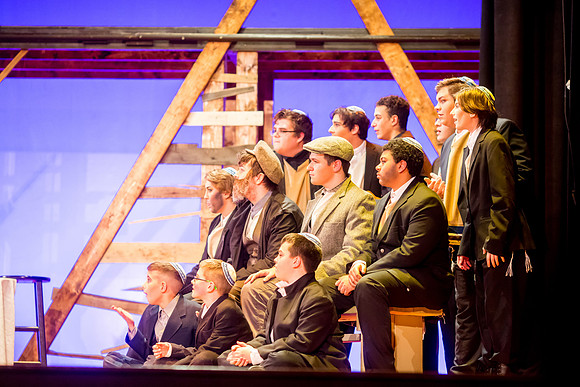 Fiddler on the roof-46