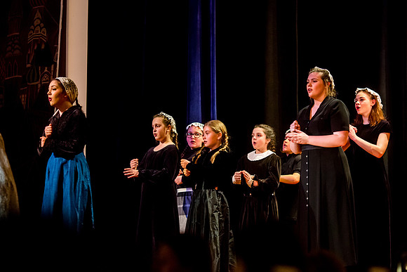 Fiddler on the roof-44