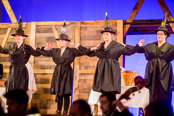 Fiddler on the roof-49