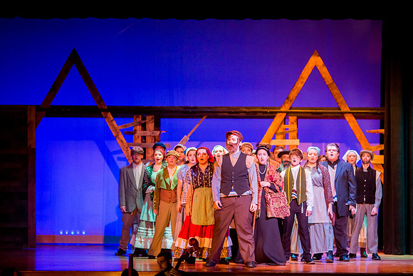 Fiddler on the roof-93